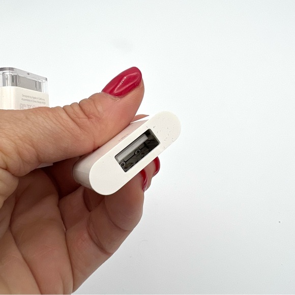 Apple iPad Camera Connection Kit - Picture 2 of 2